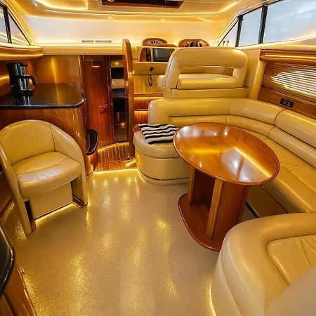 Bateau-hôtel Frognerstranda - Majestic-